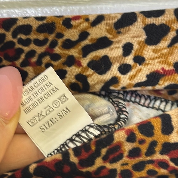 Small/medium leopard shorts with 2 pockets in the front - Picture 3 of 5